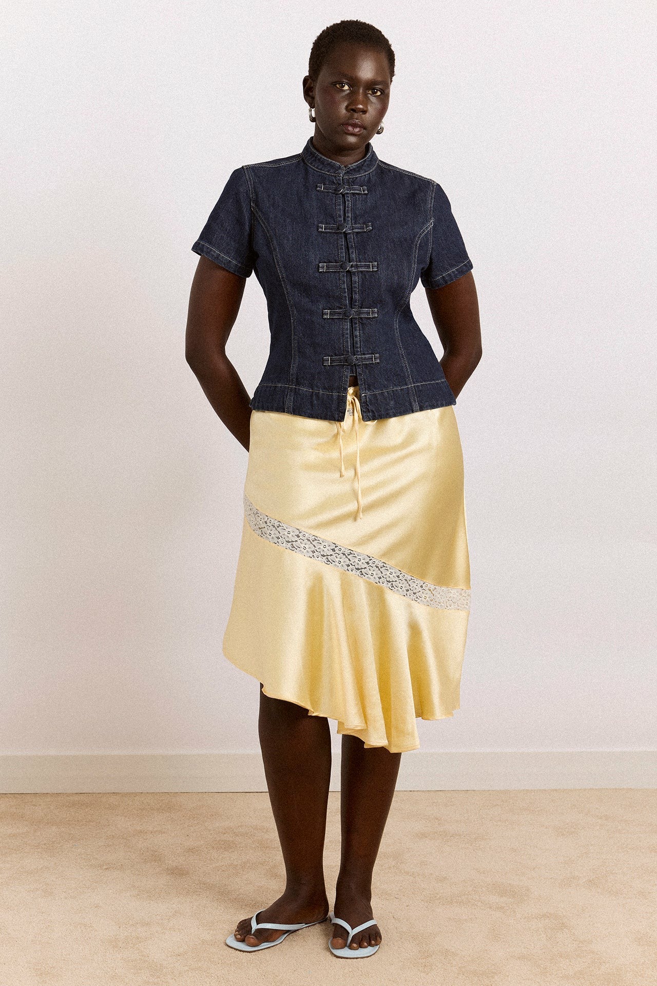 Damson Madder nelly button trim top - indigo