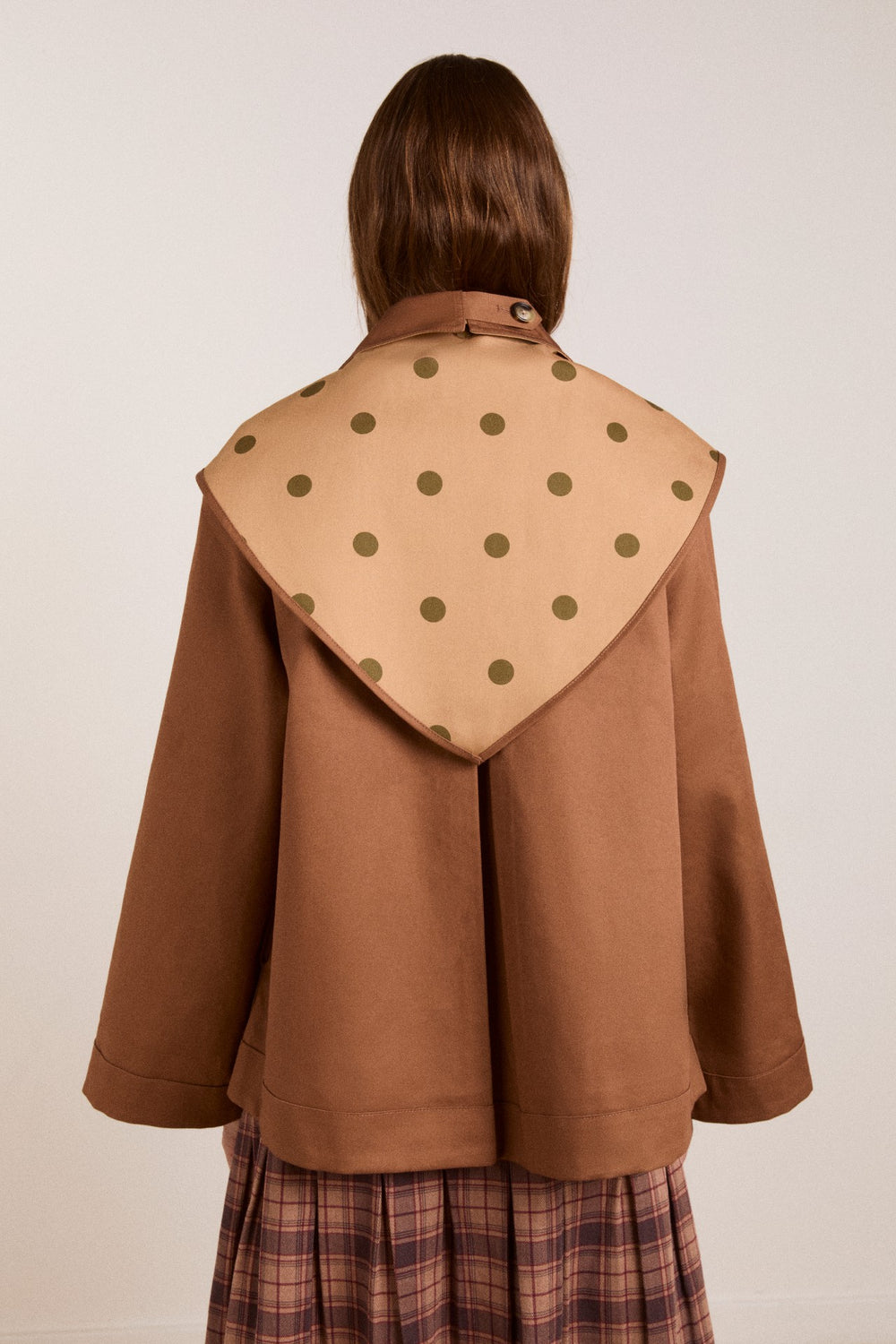 Damson Madder reversible jerry crop trench coat - camel spot