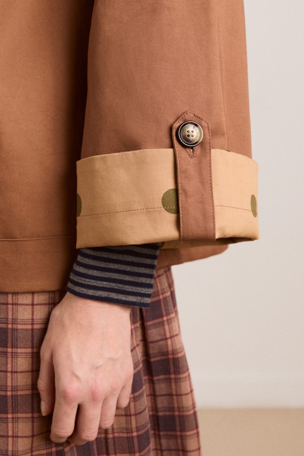 Damson Madder reversible jerry crop trench coat - camel spot