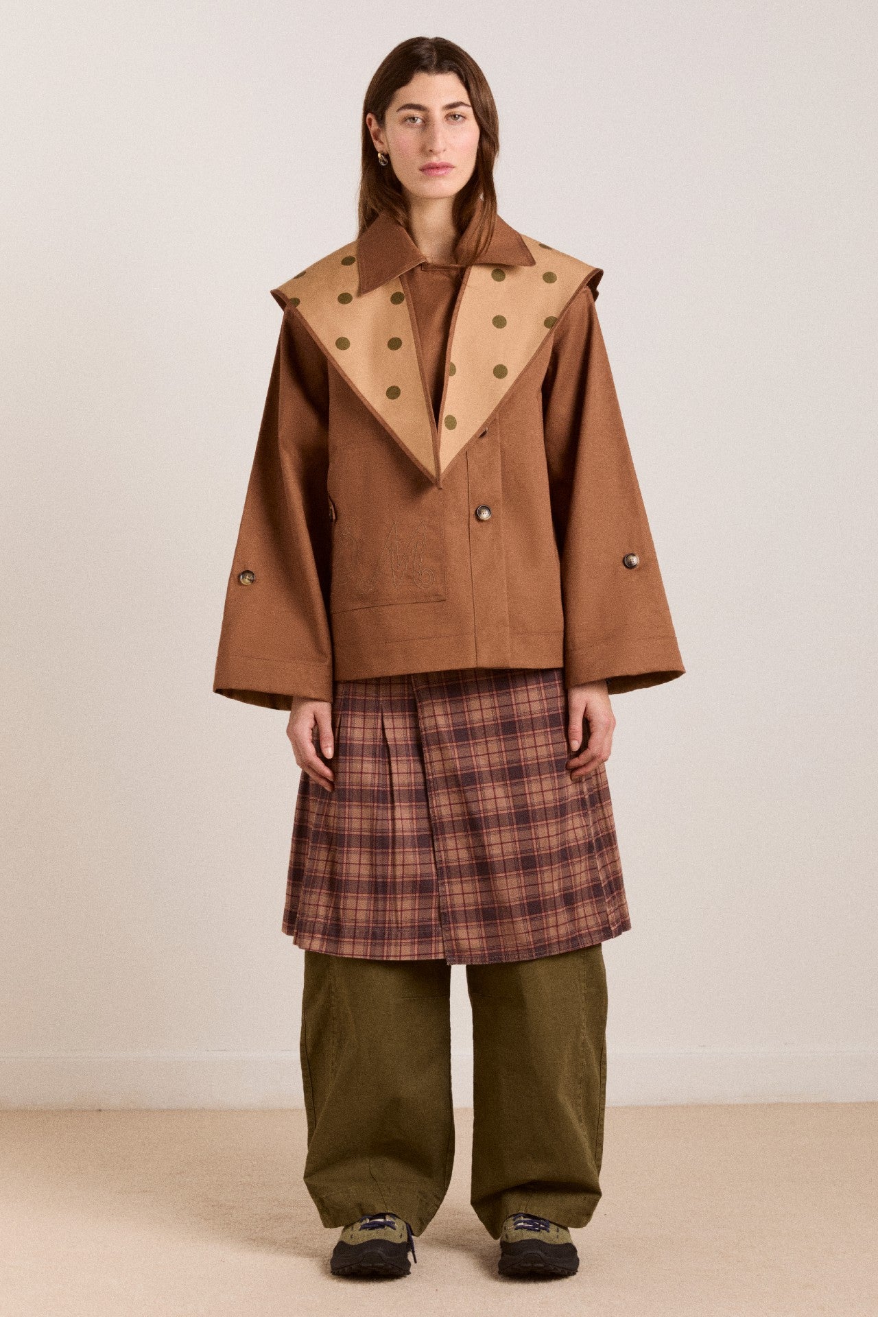 Damson Madder reversible jerry crop trench coat - camel spot