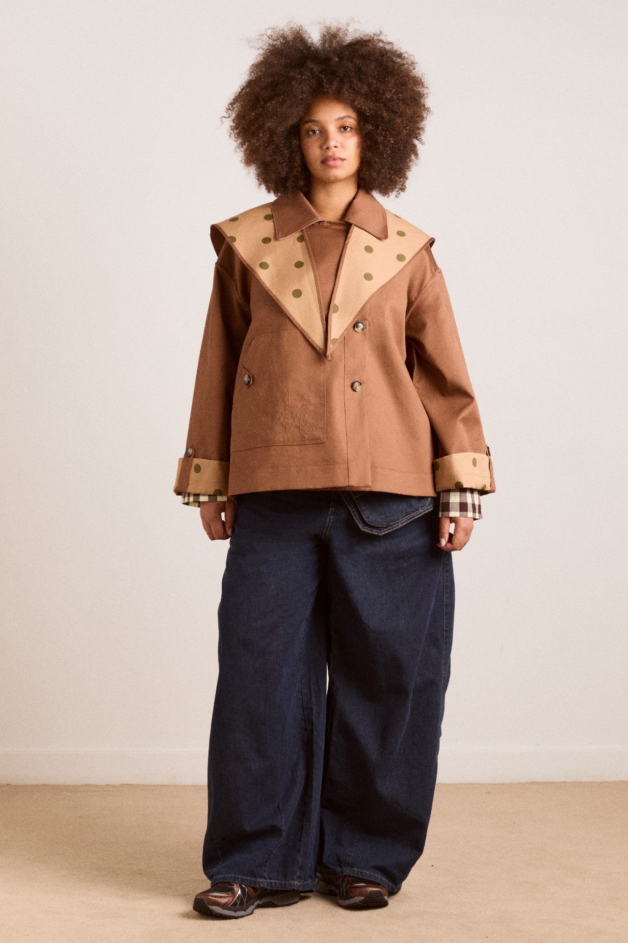 Damson Madder reversible jerry crop trench coat - camel spot