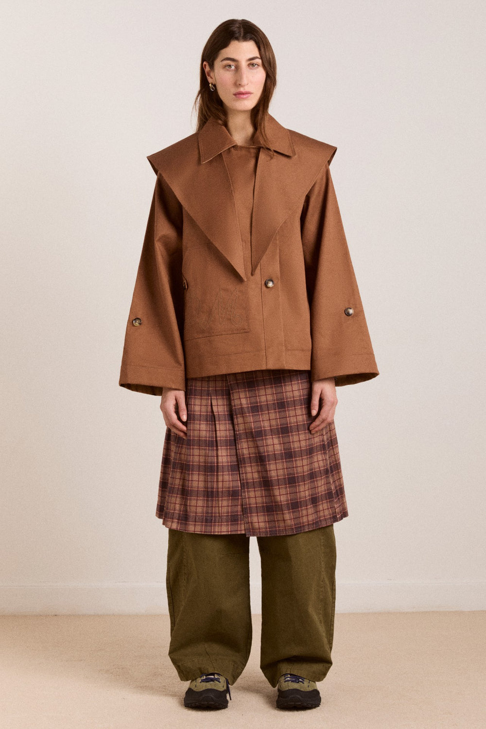Damson Madder reversible jerry crop trench coat - camel spot