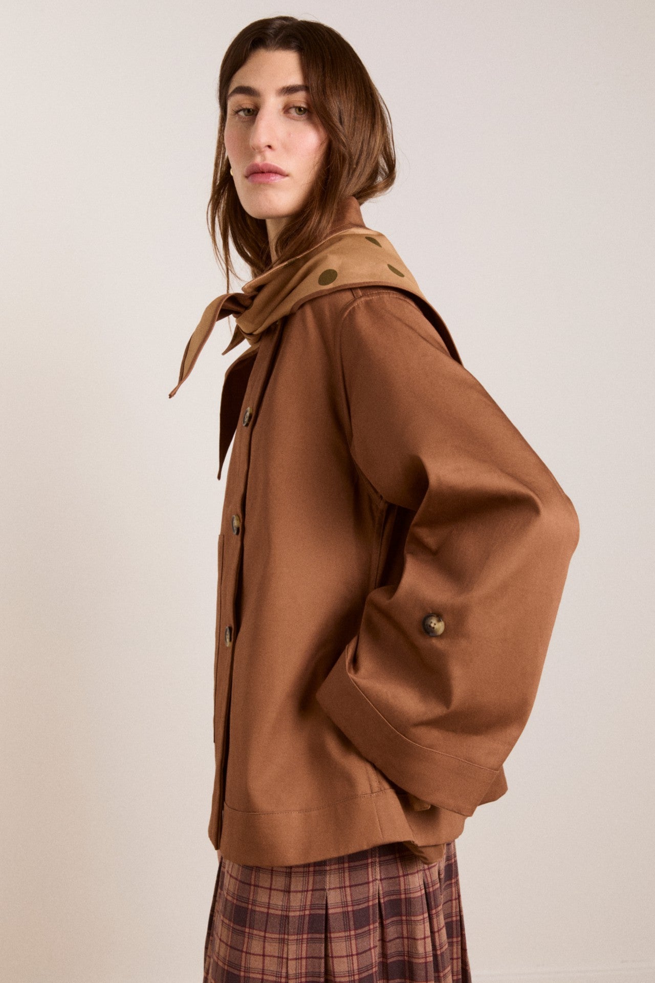 Damson Madder reversible jerry crop trench coat - camel spot