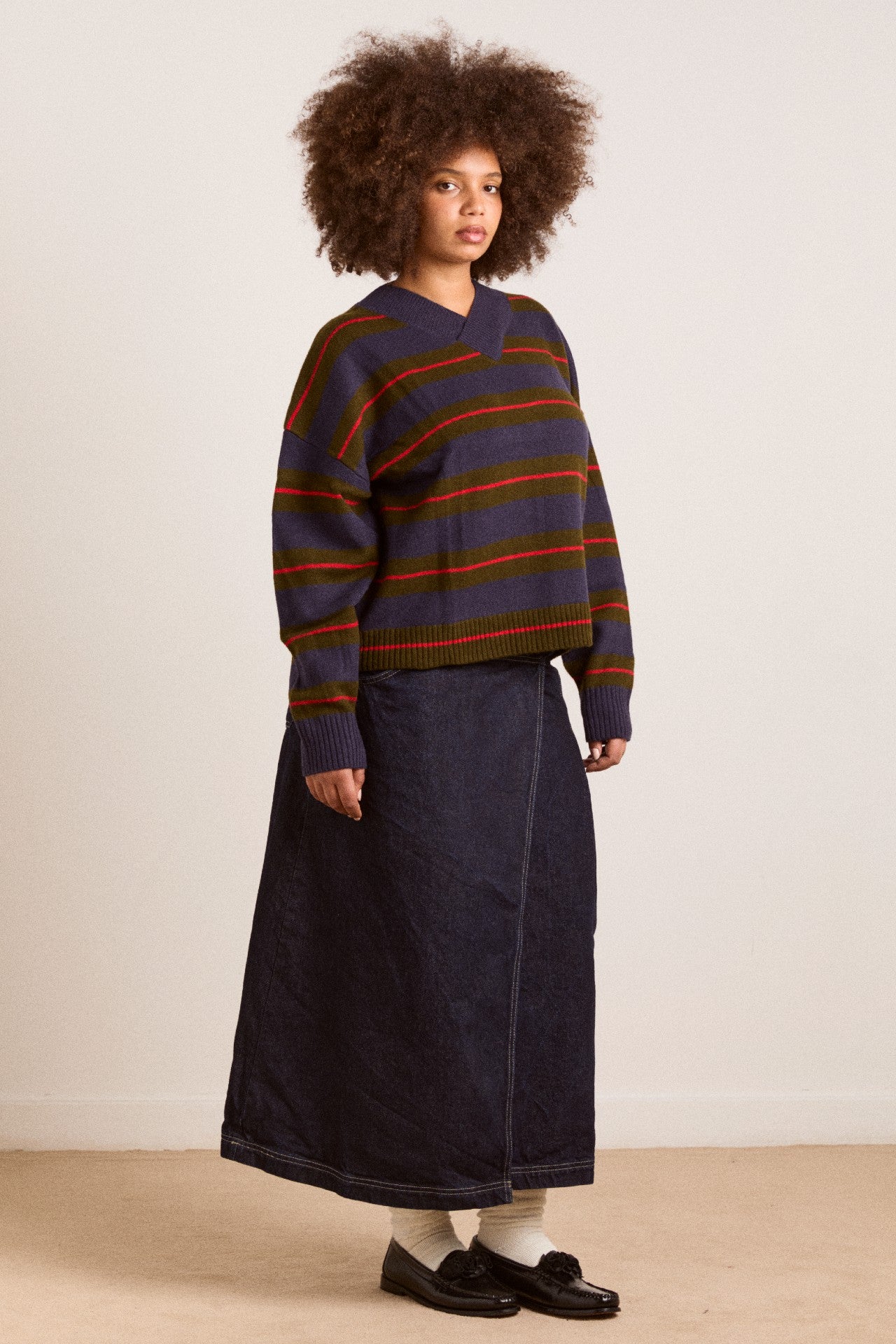 Damson Madder odette v-neck merino wool jumper-olive/navy stripe
