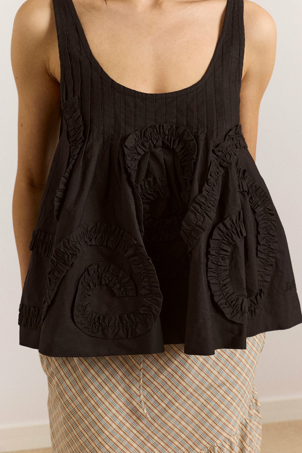 Damson Madder stella ruffle cami - black