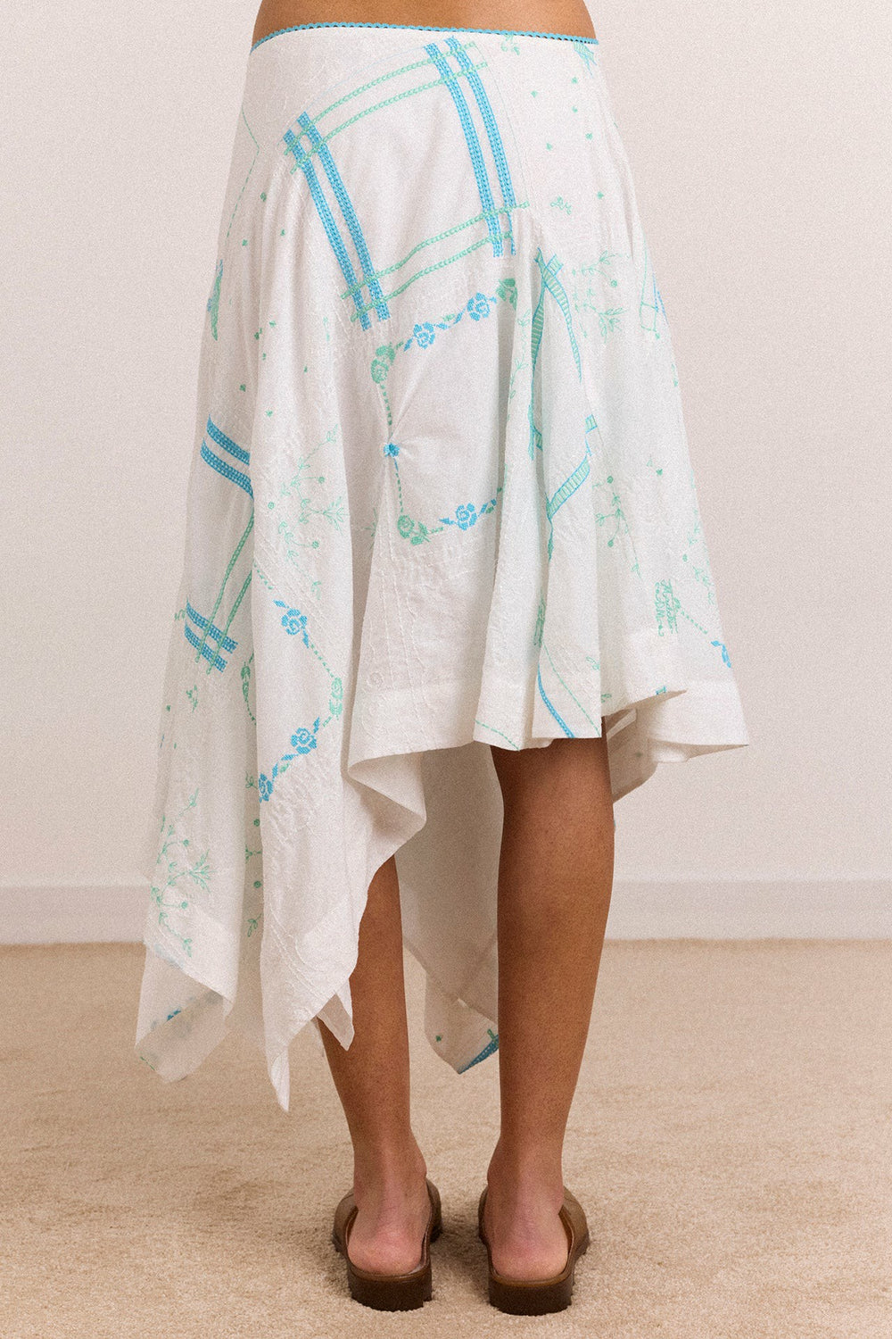 Damson Madder corinne hanky hem midi skirt - white/blue embroidery