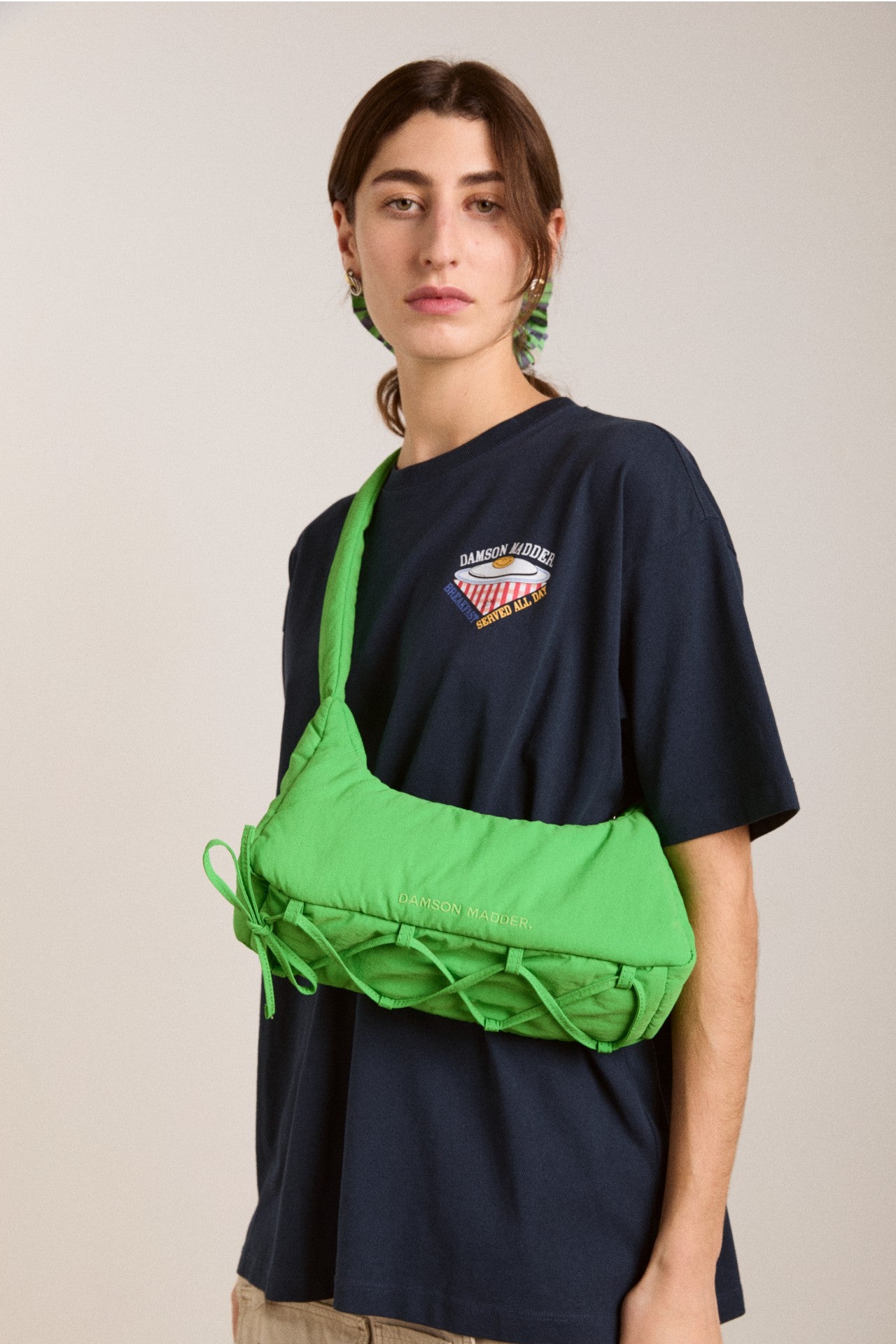 Damson Madder puffy saz bag - green