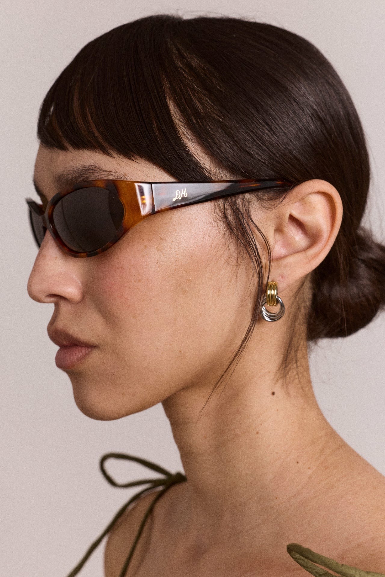 Damson Madder sporty wrap around sunglasses - tort