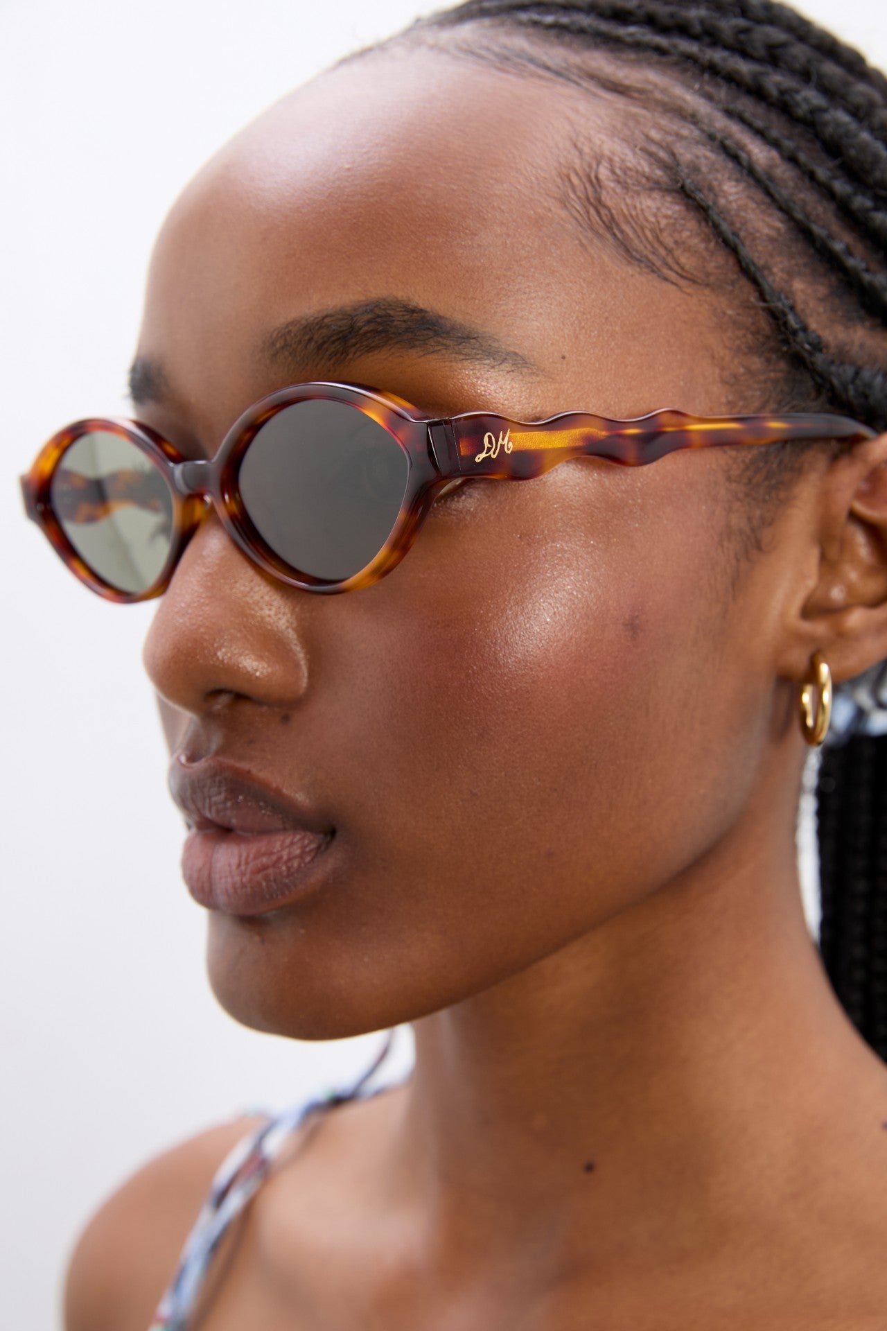 Damson Madder slim oval sunglasses with wavy temple in tort