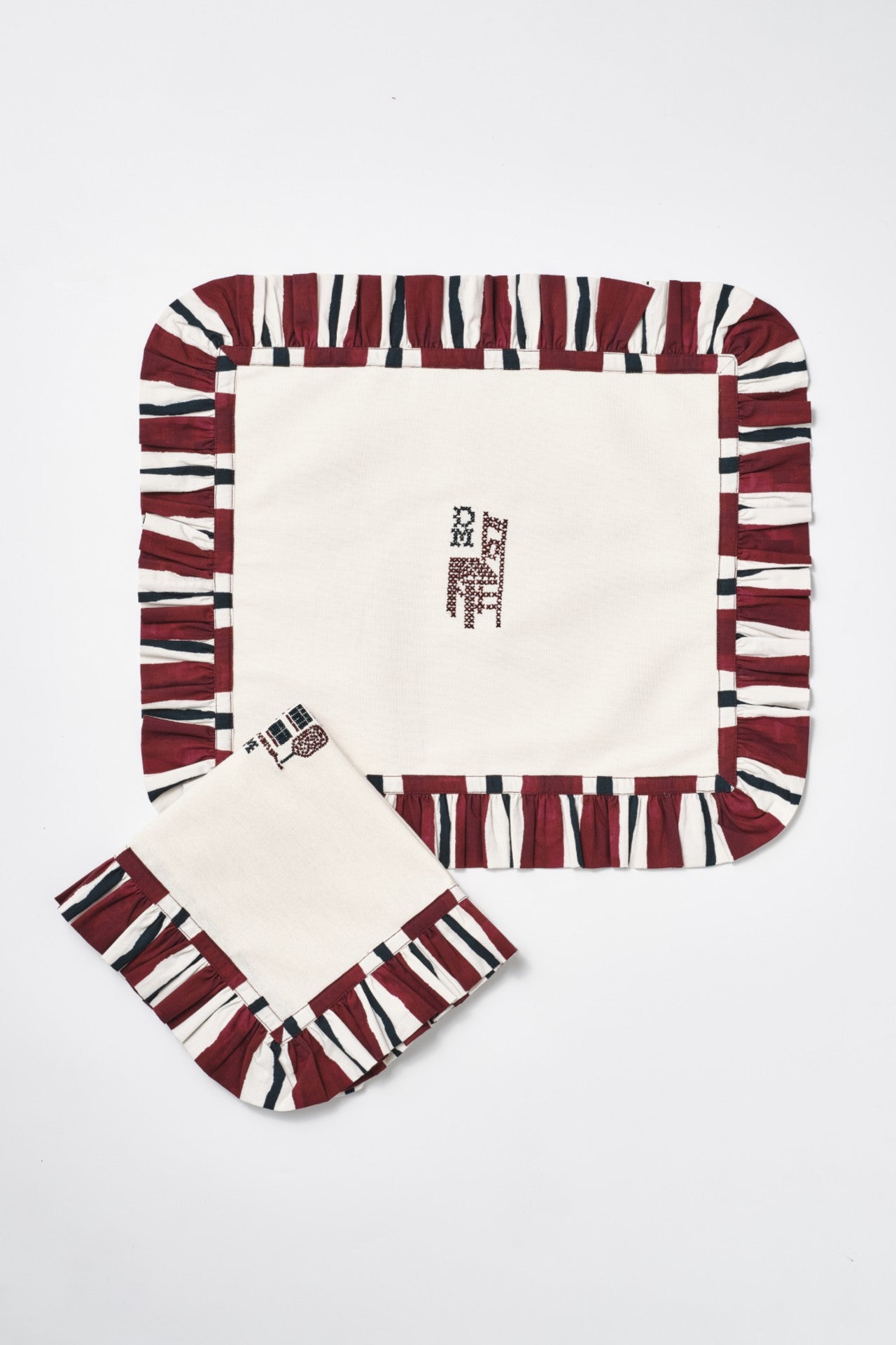 Damson Madder set of 2 placemats - off white