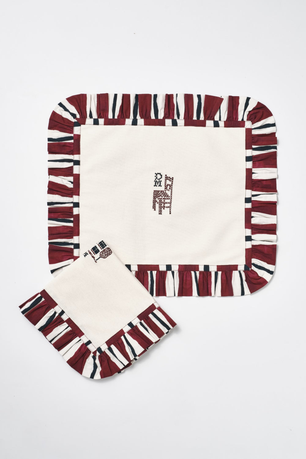 Damson Madder set of 2 placemats - off white