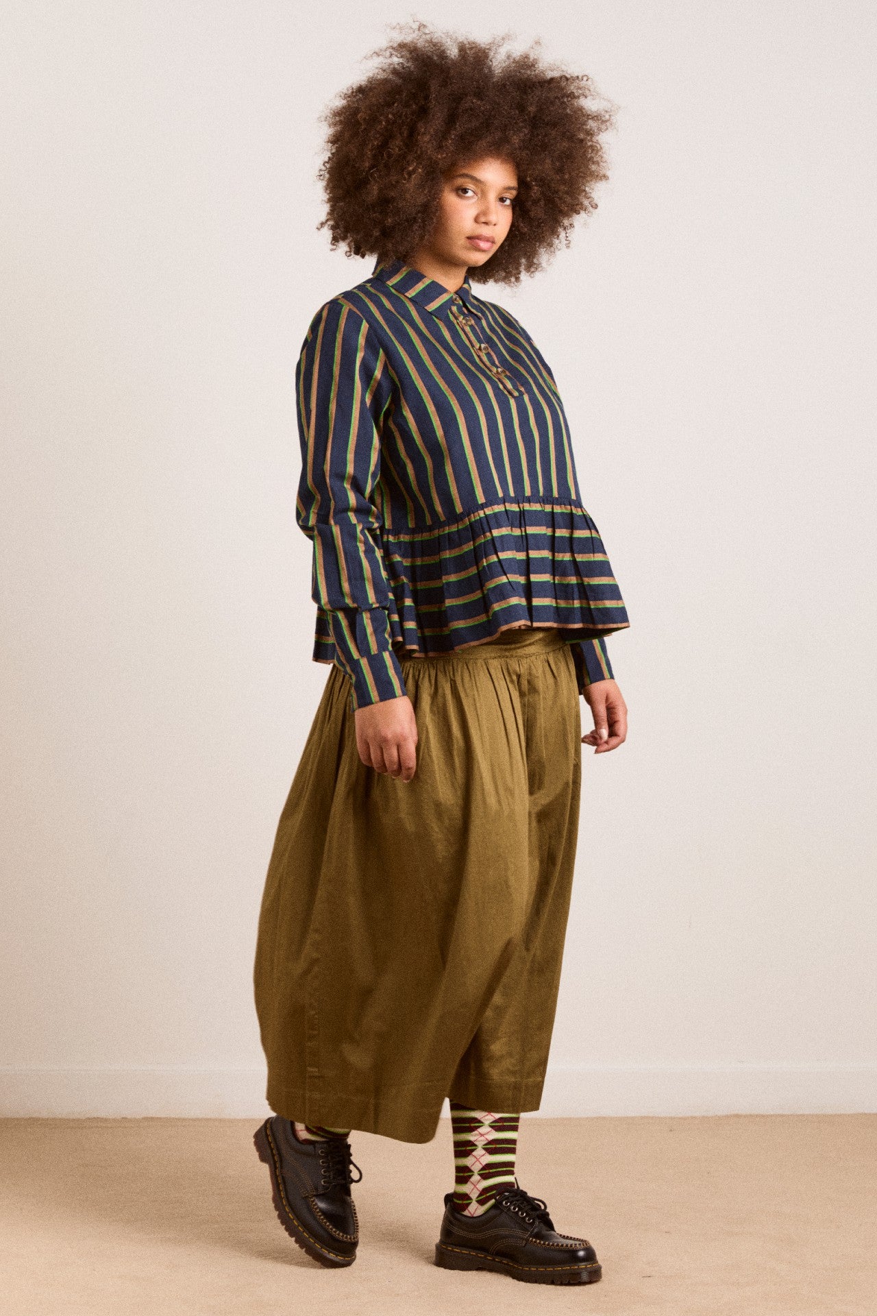 Damson Madder kinsley shirt - navy/green stripe