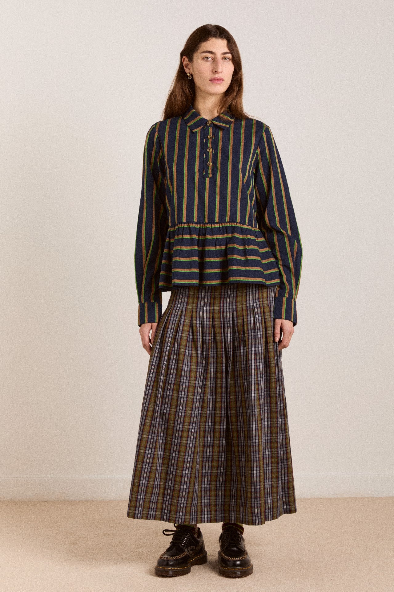 Damson Madder kinsley shirt - navy/green stripe