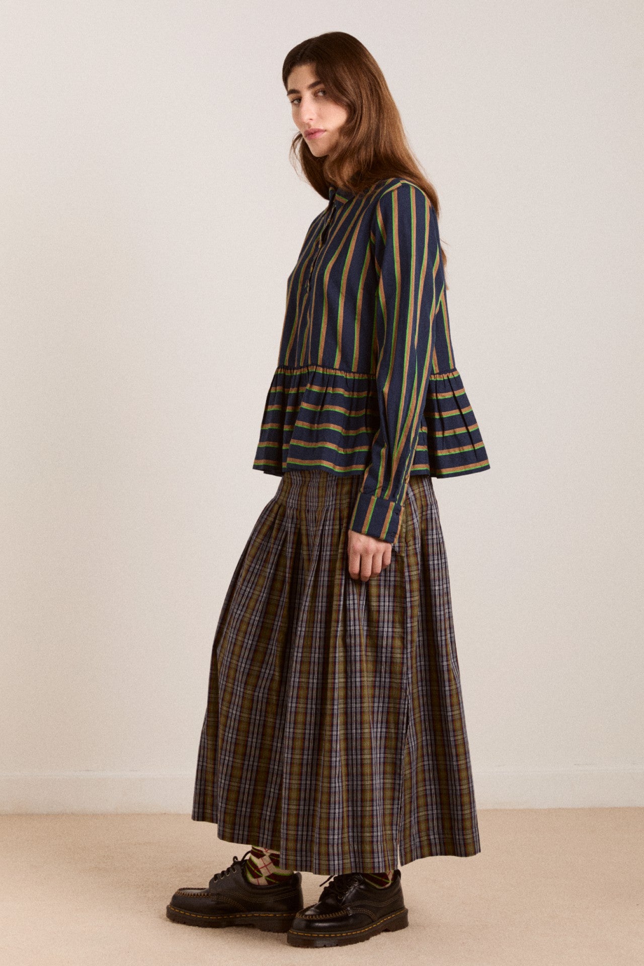 Damson Madder kinsley shirt - navy/green stripe